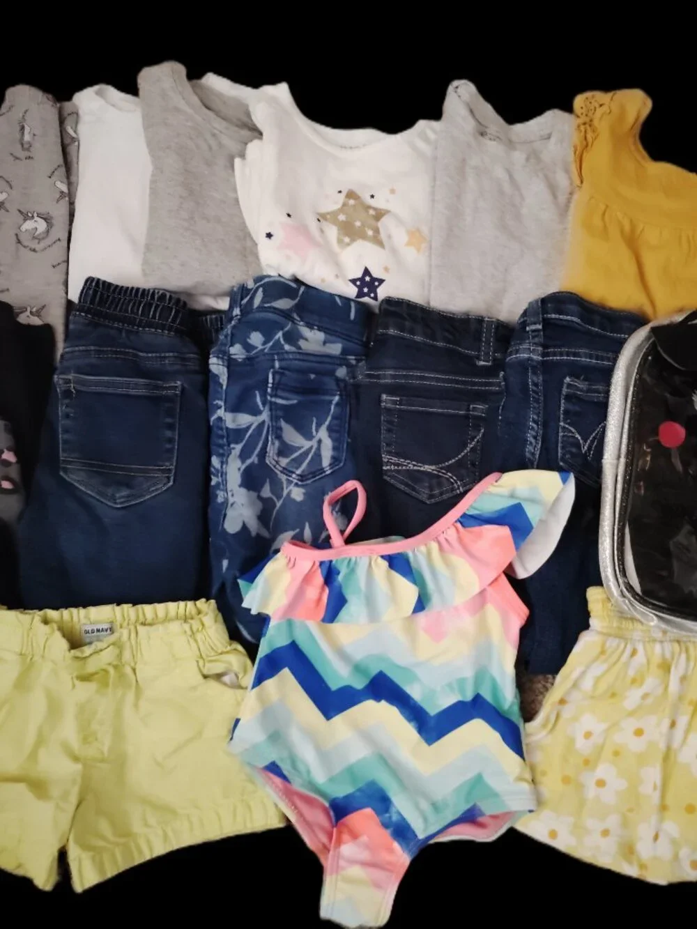 HUGE LOT OF CLOTHES TOPS JEANS LEGGINGS OUTFITS OLD NAVY BCBG~GIRLS SIZE 3T
